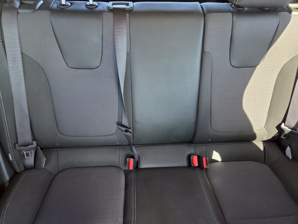 Used 2025 Buick Encore GX Preferred FWD image 30