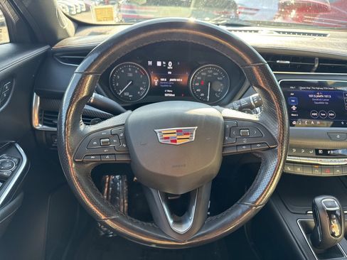 Used 2019 Cadillac XT4 Sport image 20