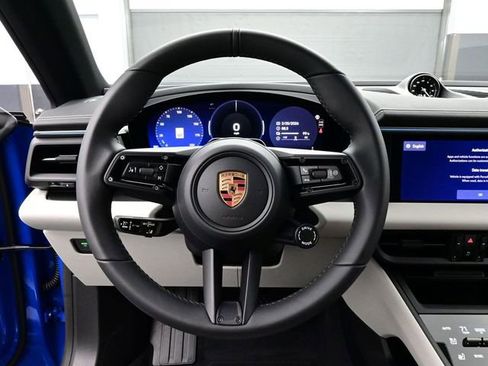 New 2026 Porsche Macan Electric image 8