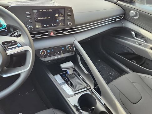 New 2026 Hyundai Elantra Blue image 17