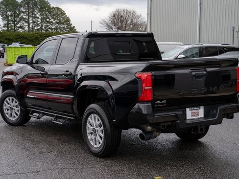 Certified 2024 Toyota Tacoma SR5 image 3