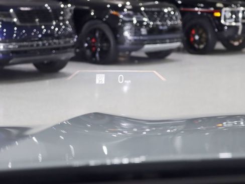 Used 2025 BMW X5 xDrive50e w/ M Sport Package image 16