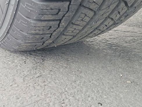 Used 2019 Toyota RAV4 XLE w/ Carpet Mat Package FWD image 32