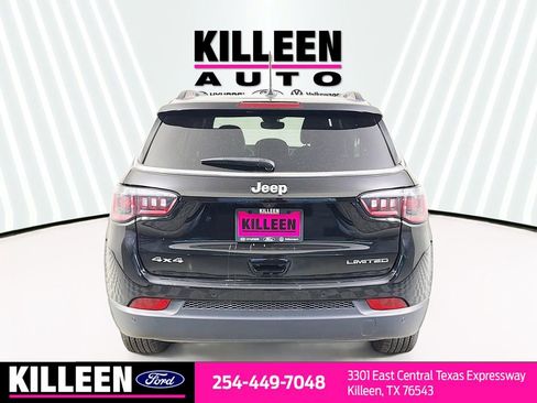 Used 2025 Jeep Compass Limited image 7