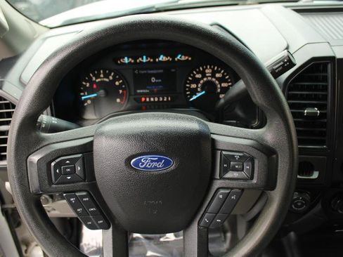 Used 2017 Ford F150 XL w/ Equipment Group 101A Mid RWD image 9
