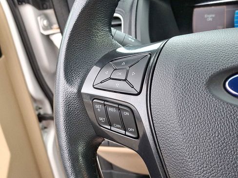 Used 2017 Ford Explorer XLT w/ Equipment Group 202A image 23