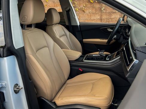 Used 2025 Audi Q8 Premium Plus image 24