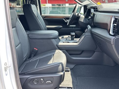 Used 2024 GMC Sierra 1500 Denali w/ Denali Reserve Package AWD/4WD image 15