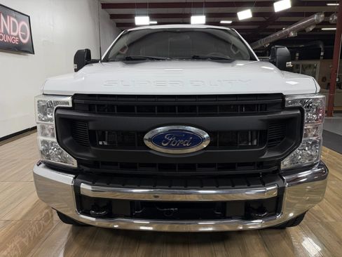 Used 2022 Ford F250 XL w/ Power Equipment Group AWD/4WD image 2