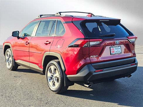 Used 2024 Toyota RAV4 XLE w/ Convenience Package image 5
