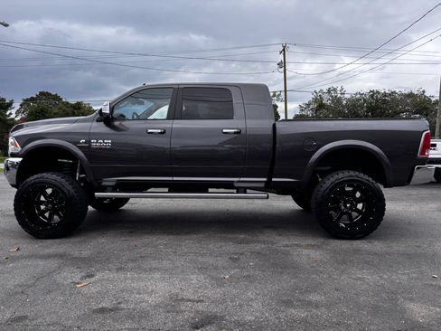 Used 2018 RAM 2500 Laramie AWD/4WD image 8