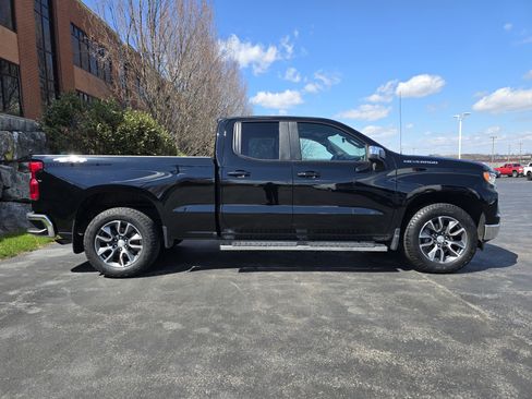 Used 2023 Chevrolet Silverado 1500 LT image 2