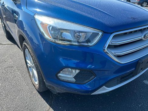 Used 2018 Ford Escape SE FWD image 3
