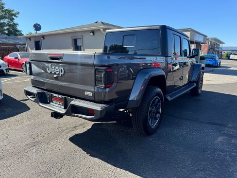 Used 2020 Jeep Gladiator Overland w/ Cold Weather Group image 3