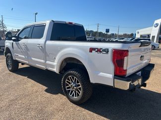 Used 2019 Ford F250 Lariat w/ Lariat Ultimate Package video 2