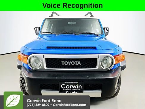 Used 2007 Toyota FJ Cruiser 4WD image 2