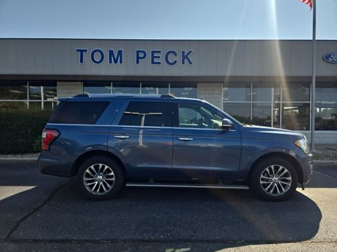 Used 2018 Ford Expedition Limited w/ Equipment Group 301A AWD/4WD image 6