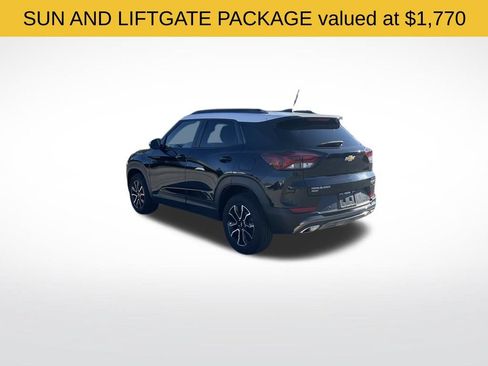 Used 2023 Chevrolet TrailBlazer ACTIV w/ Sun and Liftgate Package AWD/4WD image 3