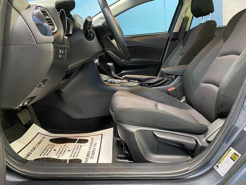 Used 2015 MAZDA MAZDA3 i Touring w/ Technology Package image 14