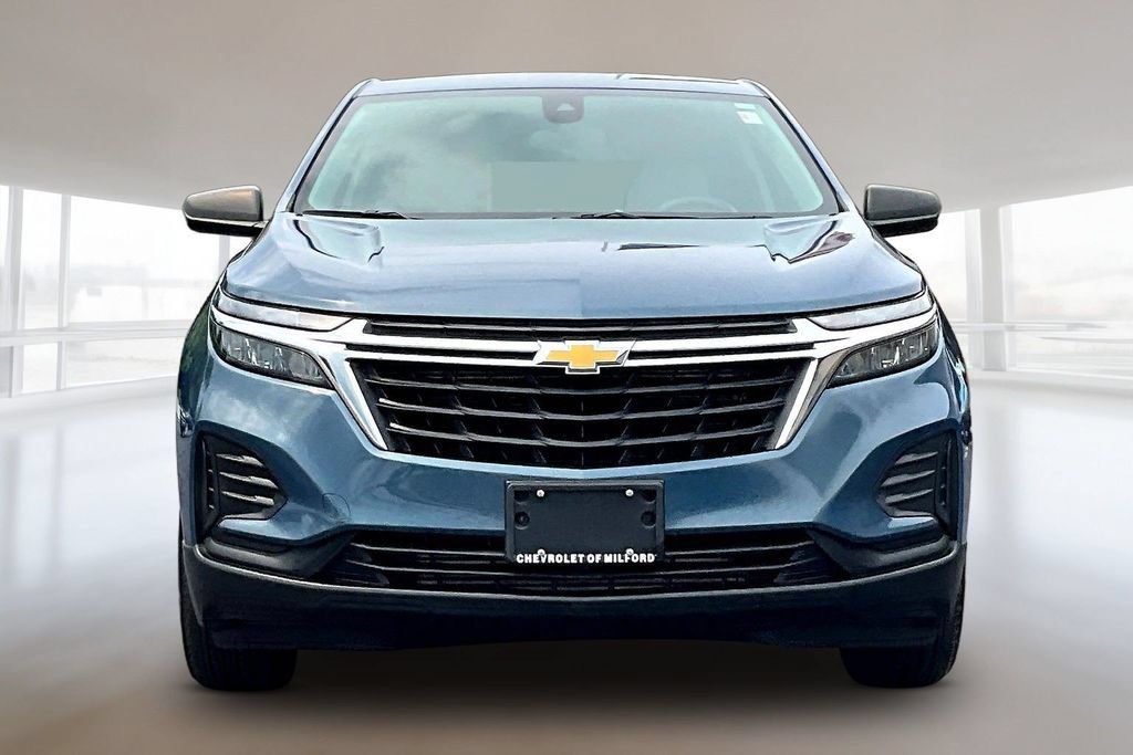 Used 2024 Chevrolet Equinox LS FWD image 2