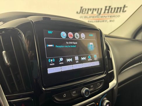 Used 2018 Chevrolet Traverse LT FWD image 17