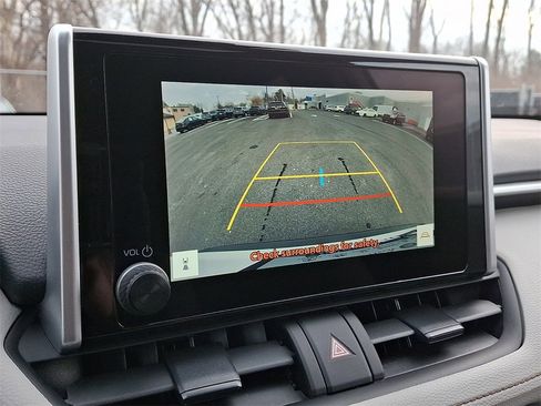 Used 2024 Toyota RAV4 XLE image 18