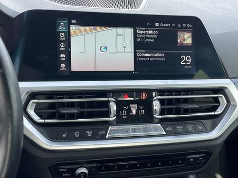 Used 2021 BMW 330e xDrive w/ Driving Assistance Package AWD/4WD image 16