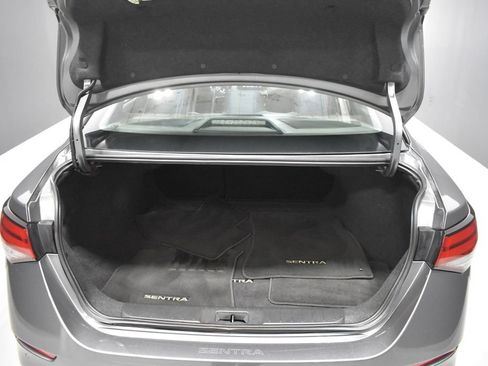 Used 2023 Nissan Sentra SR w/ Electronics Package FWD image 30
