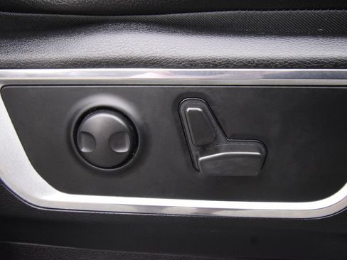 Used 2022 RAM 1500 Laramie AWD/4WD image 24