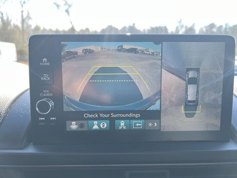 Certified 2025 Honda Pilot TrailSport image 17