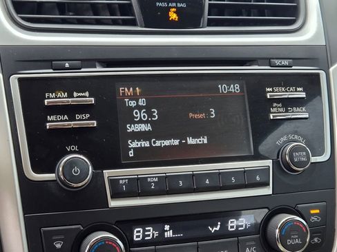 Used 2017 Nissan Altima 2.5 SL w/ Moonroof Package image 23