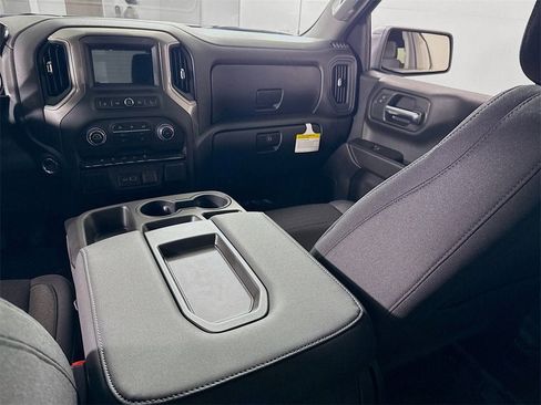 New 2026 Chevrolet Silverado 1500 Custom image 15