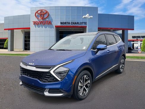 Used 2025 Kia Sportage EX w/ Premium Package image 6