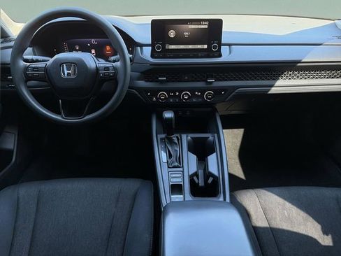 Used 2023 Honda Accord EX image 9
