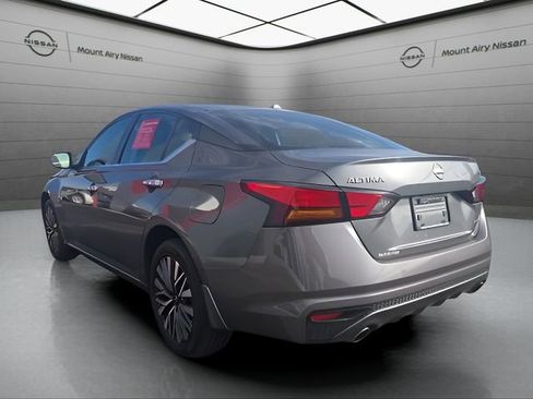 Certified 2024 Nissan Altima 2.5 SV w/ SV Premium Package AWD/4WD image 7