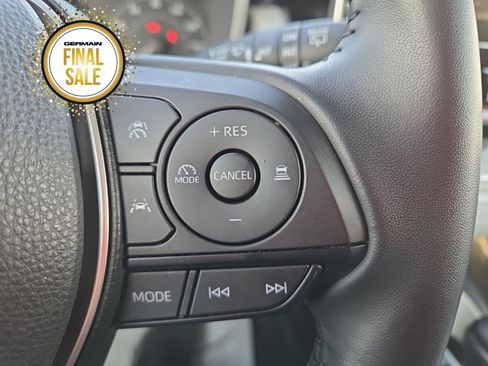 Used 2025 Toyota Corolla SE image 34