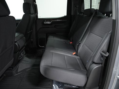 New 2026 GMC Sierra 1500 SLE image 20