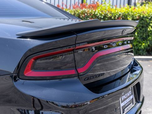 Used 2022 Dodge Charger Scat Pack RWD image 9