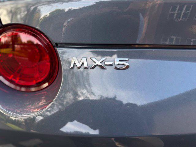 Used 2021 MAZDA MX-5 Miata RF Grand Touring RWD image 36