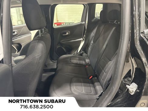 Used 2022 Jeep Renegade Latitude image 14