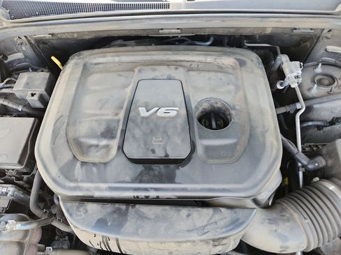 Used 2018 Jeep Grand Cherokee Laredo AWD/4WD image 22