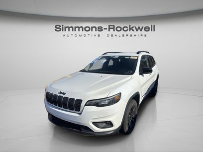 Used 2023 Jeep Cherokee Altitude Lux