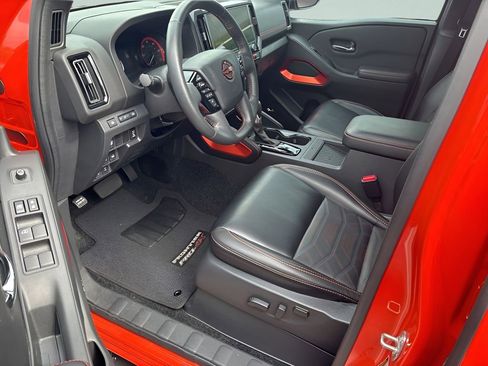 Certified 2025 Nissan Frontier PRO-4X w/ Pro Premium Package AWD/4WD image 5