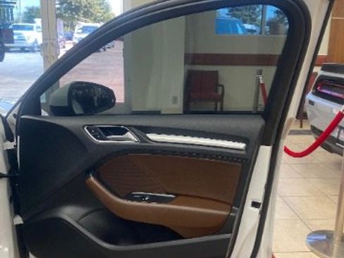 Used 2017 Audi A3 2.0T Premium image 11