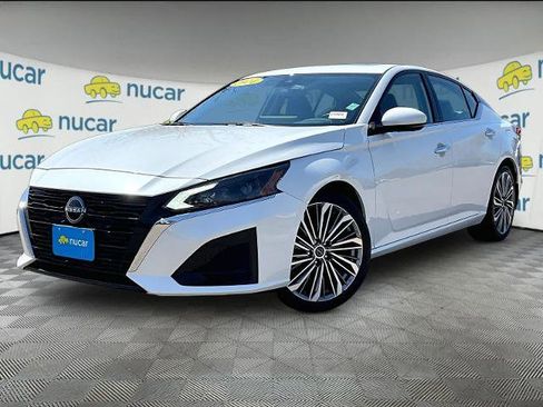 Used 2024 Nissan Altima 2.5 SL image 3