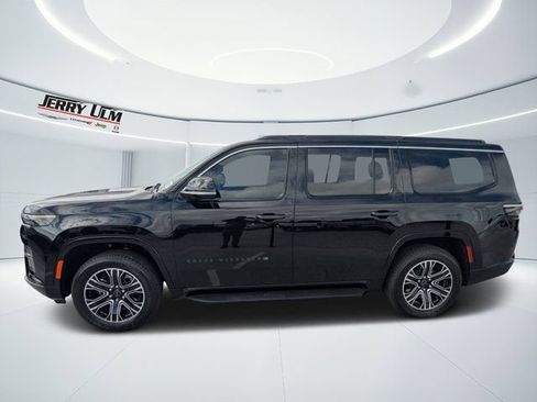New 2026 Jeep Grand Wagoneer 2WD w/ 8-Passenger Seating Package image 7