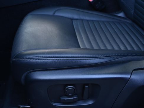 Used 2024 Land Rover Discovery Sport S image 27