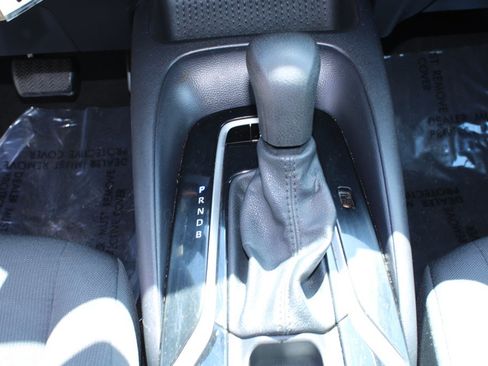 Used 2022 Toyota Corolla LE FWD image 14