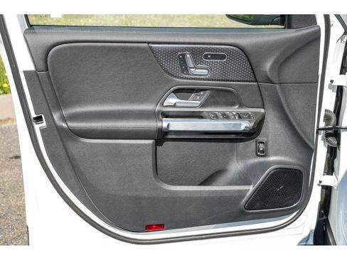 Certified 2026 Mercedes-Benz GLB 250 4MATIC image 19