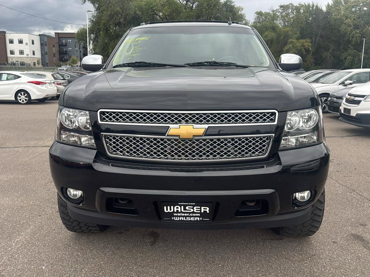 Used 2012 Chevrolet Avalanche LTZ AWD/4WD image 2